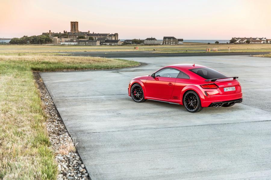 Audi TTS Competition Coupe (8S) 2018 года  (WW) (фото 21 из 40)